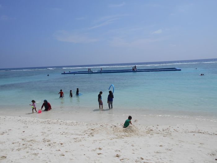 Na publicznej plaży na Malediwach wolno być tylko w ubraniu