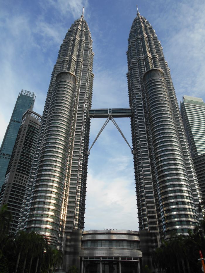 452 m wysokie Wieże Petronas to nieoficjaly symbol Malezji