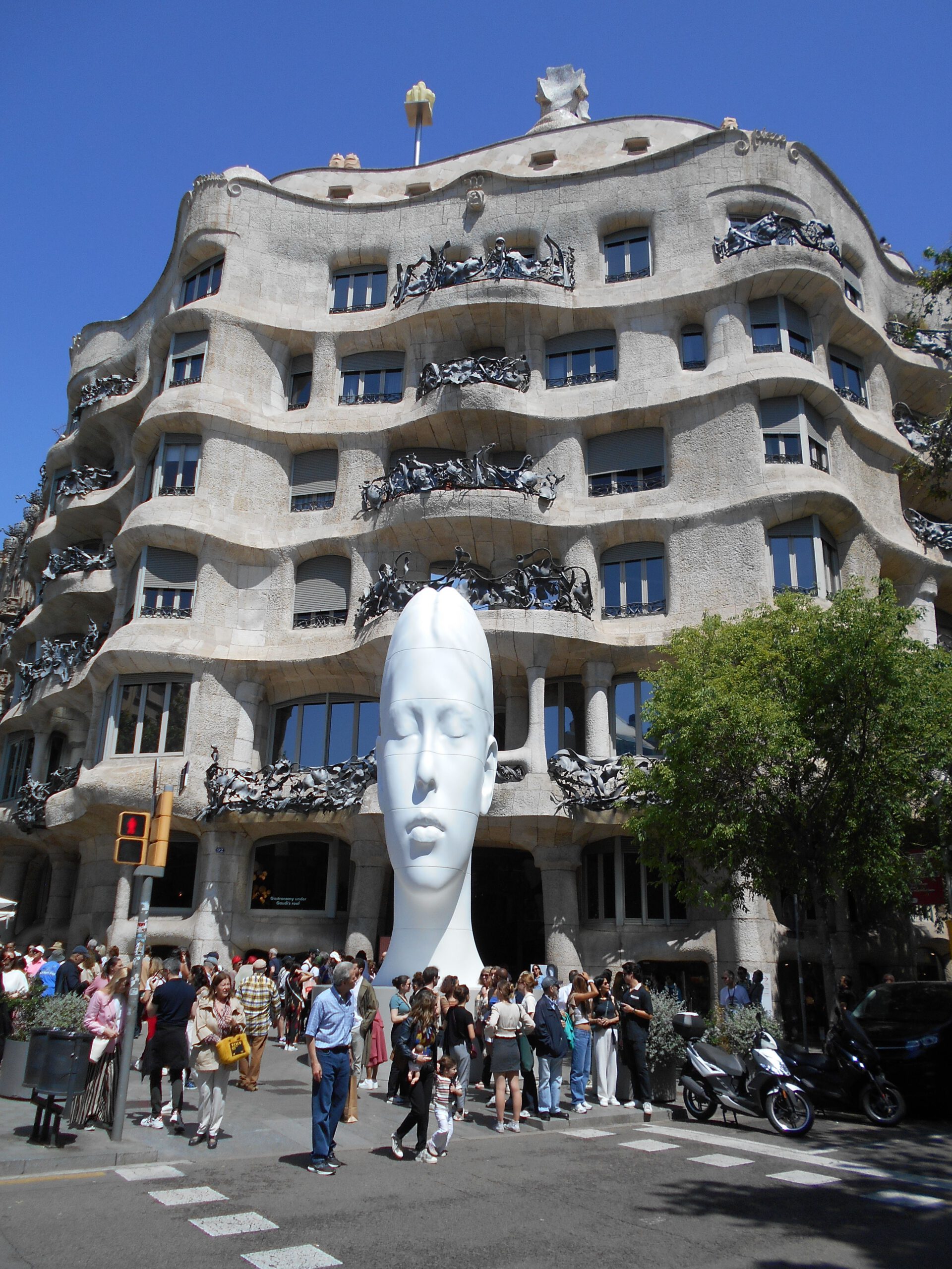 Jedno z dzieł Antonio Gaudiego w Barcelonie