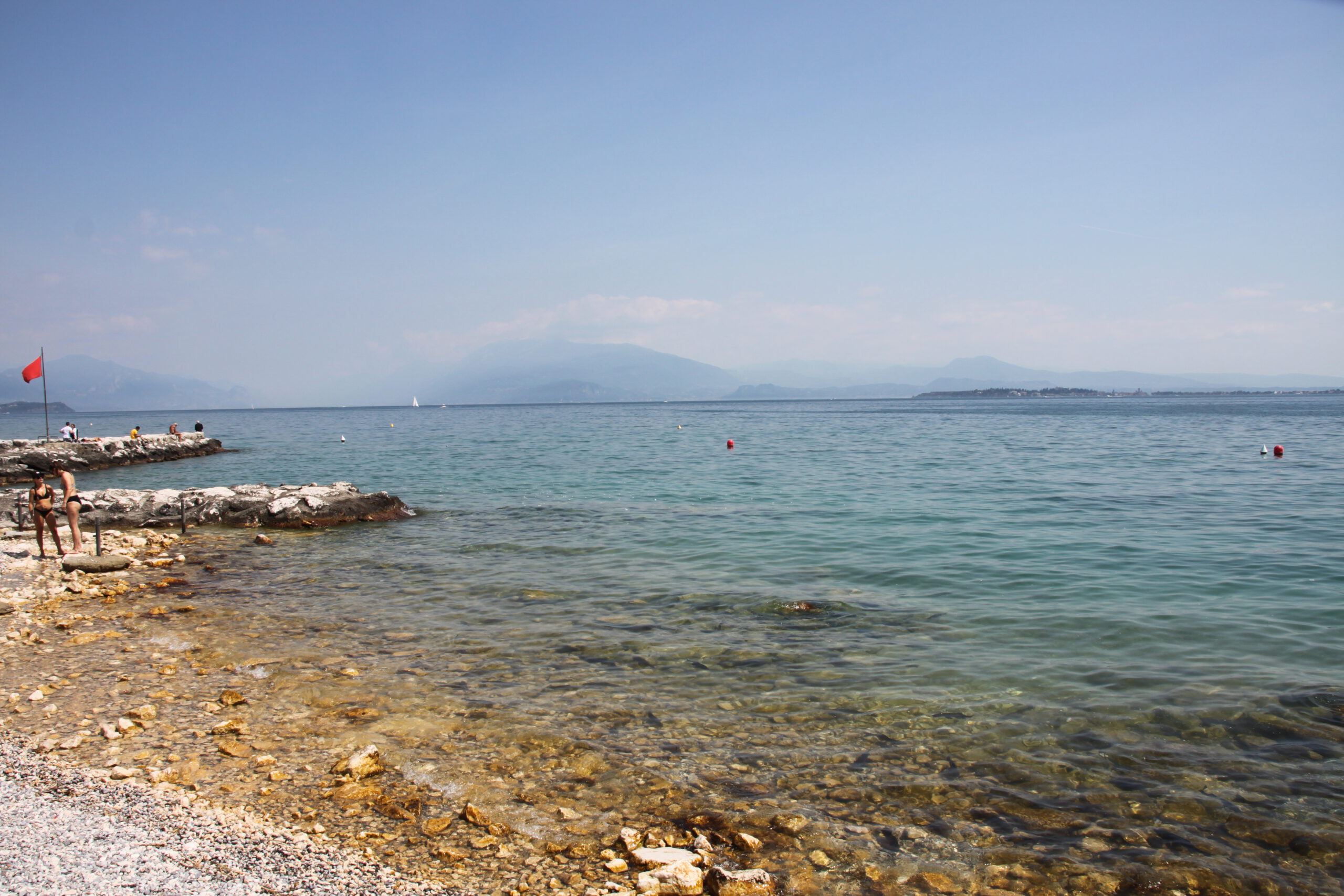 Plaża jeziora Garda