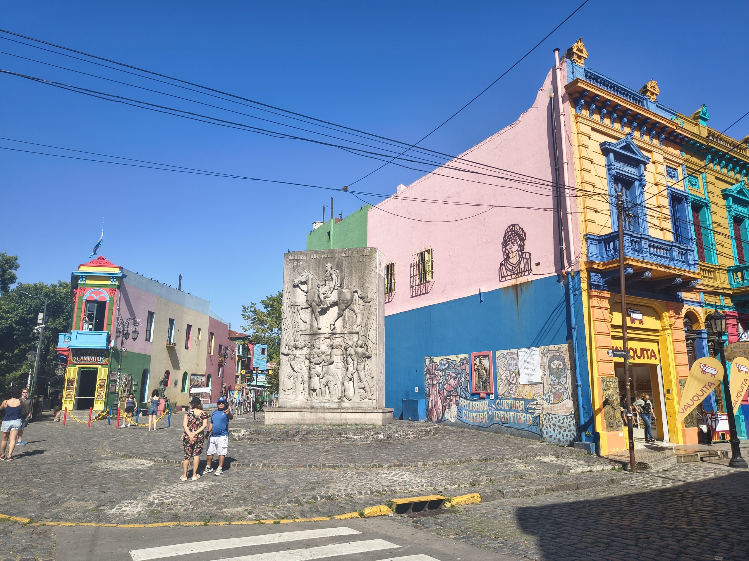 Popularna ulica Caminito w dzielnicy La Boca