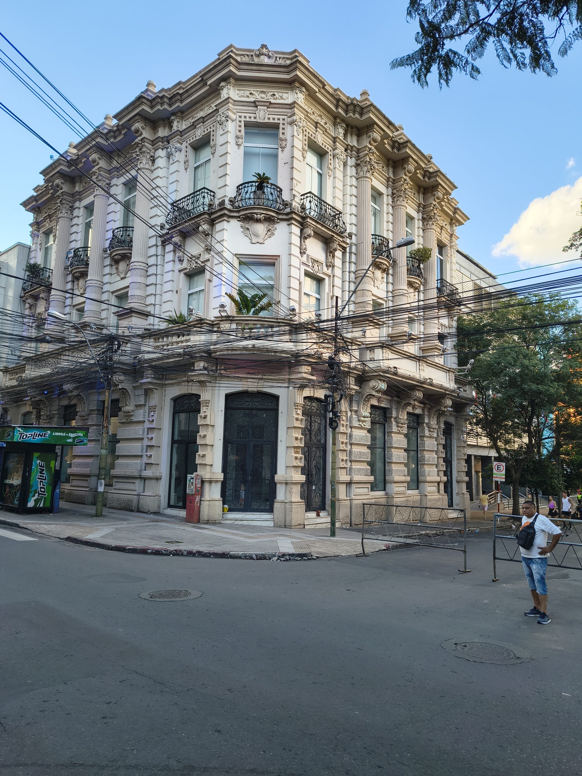 Pokolonialna zabudowa Asuncion