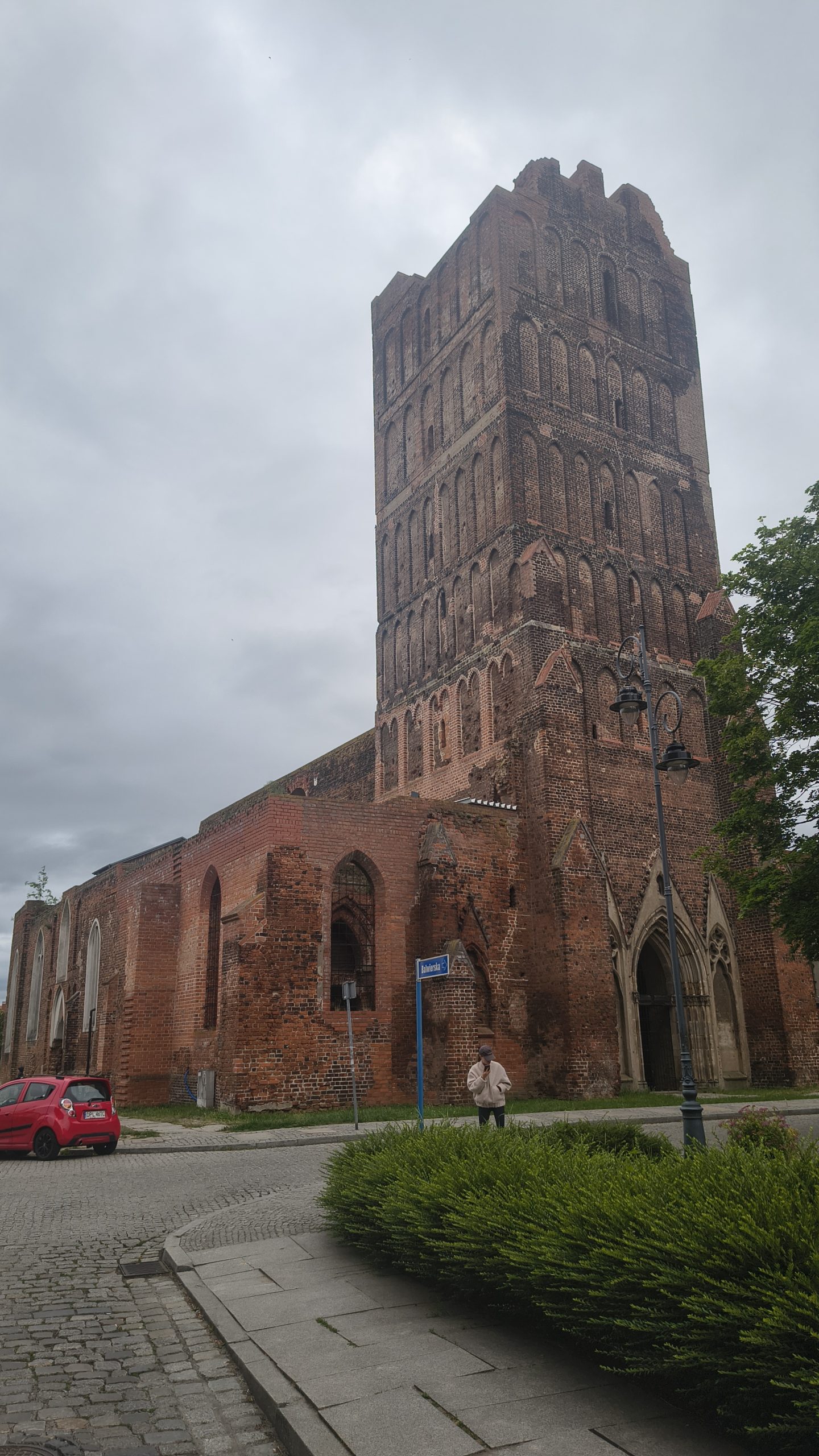Ruiny XIII w. Kościoła Św. Mikołaja w Głogowie